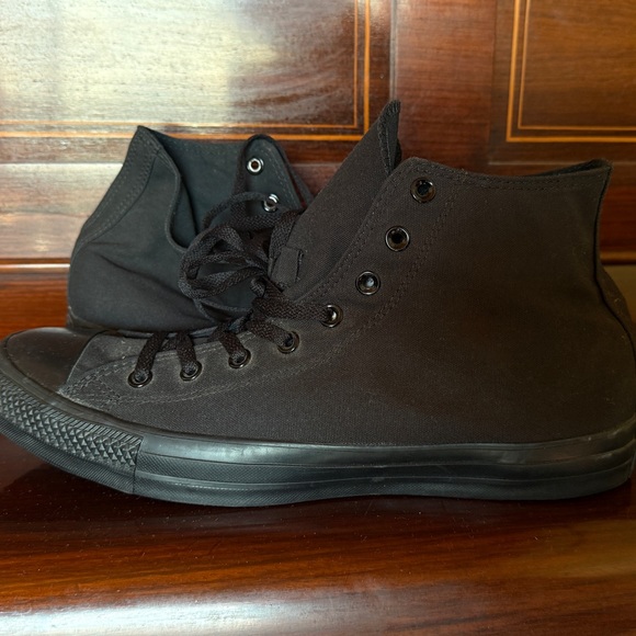 Men’s size 13 Converse Chuck Taylor All Star black classic high top sneakers - Picture 2 of 11
